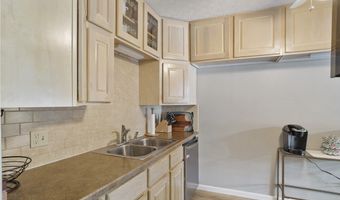 2695 Mull Ave B, Akron, OH 44321