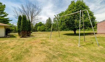 6272 Earhart Rd, Ann Arbor, MI 48105