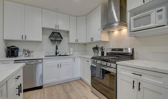 12871 W Osborne St, Arleta, CA 91331