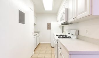 13 SILVERWOOD Cir 6, Annapolis, MD 21403