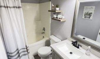 1576 Rosewood Dr, Avon, IN 46123