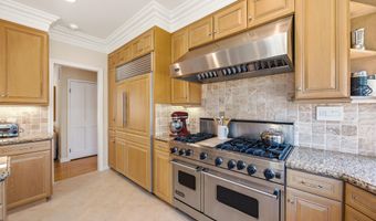 5801 Middle Crest Dr, Agoura Hills, CA 91301