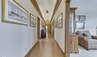 8888 Classic View Dr, Indianapolis, IN 46217