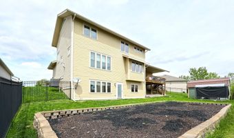 422 Stonegate Ct SW, Altoona, IA 50009