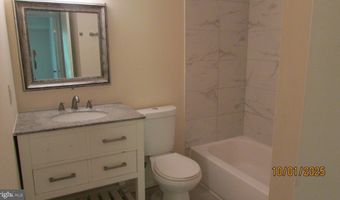 5206 NEWTON St 202, Bladensburg, MD 20710