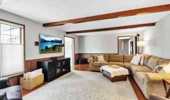 150 Brandywine Dr, Amherst, NY 14221