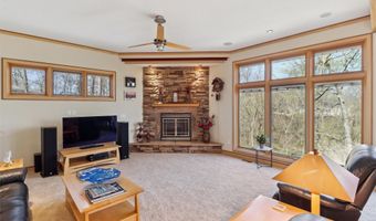 1201 Oakwood Dr, Polk City, IA 50226