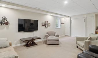 3212 Magnolia Cir, Ames, IA 50014