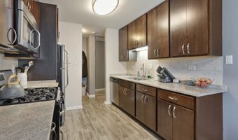 2642 N Windsor Dr 102, Arlington Heights, IL 60004