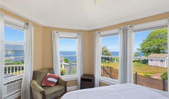 213 Seaside Dr, Jamestown, RI 02835
