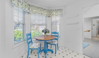 45 FOX Dr, Narragansett, RI 02882
