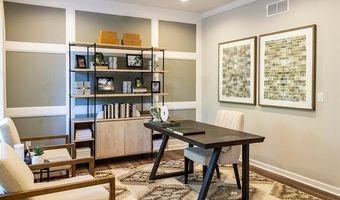 6215 N Trailwoods Dr, Ann Arbor, MI 48103