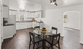 2425 La Salle Dr, Alton, IL 62002