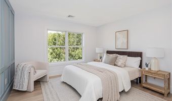 157 Ellery Ave, Middletown, RI 02842