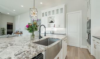 109 Ambrosia Ln, Heath, TX 75032