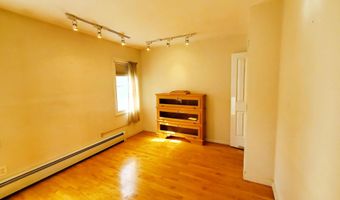 9 Wood St, Bangor, ME 04401