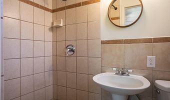 425 Graceland Dr SE, Albuquerque, NM 87108