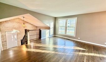 22 W070 Byron Ave, Addison, IL 60101