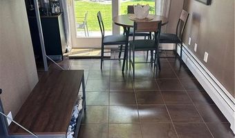 76 Poplar Dr, Cranston, RI 02920