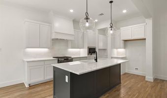 802 Mallard Dr, Aledo, TX 76008