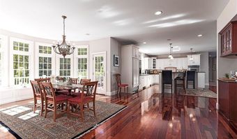 25 Westfield Dr, East Greenwich, RI 02818