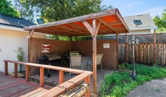 3464 Wallace Rd, Santa Rosa, CA 95404