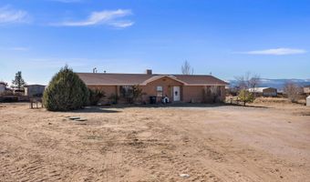 11 Private Dr, Alcalde, NM 87511