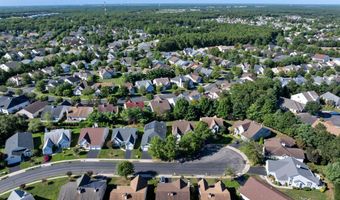 15 FIVE BRIDGES Ct, Barnegat, NJ 08005