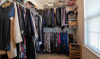 1211 10th Ave SE, Altoona, IA 50009