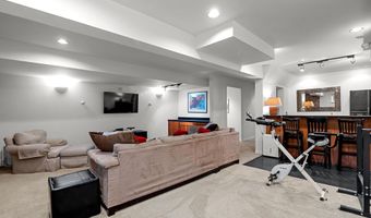 3735 Tremont Ln, Ann Arbor, MI 48105