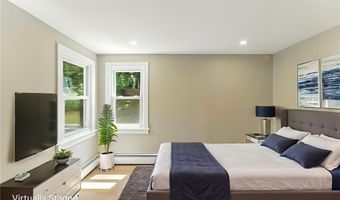 82 Barton Ave, Warwick, RI 02889
