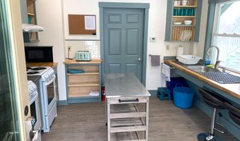 192 Northport Ave, Belfast, ME 04915