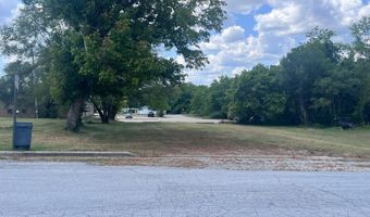107 N Lister St, Ava, MO 65608