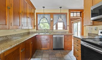 175 Summer St, Auburn, ME 04210