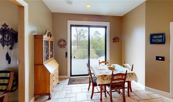 2704 Campus Ln, Albert Lea, MN 56007