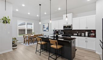 5905 Chiefs Ave, Bentonville, AR 72713