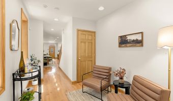1121 S CLINTON St, Baltimore, MD 21224