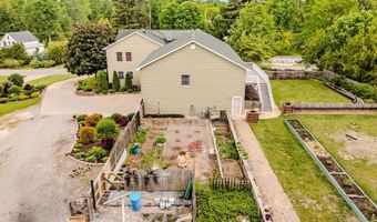 501 W Fox Lake Rd, Angola, IN 46730