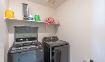 6421 Maple Leaf Ln, Riverbank, CA 95367