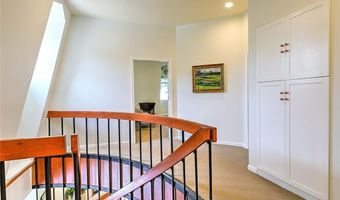12 Howe St, Bristol, RI 02809