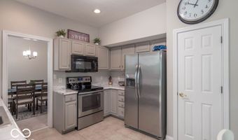 715 Hohlier Ln, Avon, IN 46123