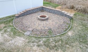 502 Granite Dr, Bismarck, ND 58503
