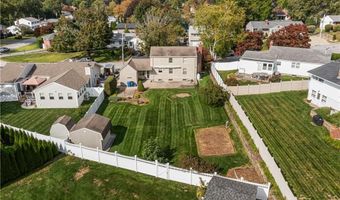 124 Longview Dr, Cranston, RI 02920