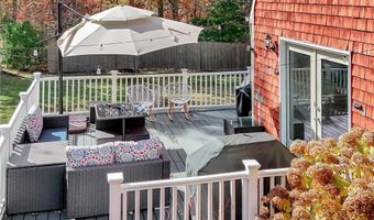 89 Narrow Ln, Charlestown, RI 02813