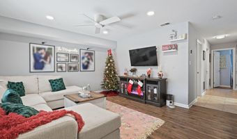 283 Gloucester Ct, Aberdeen, NJ 07747