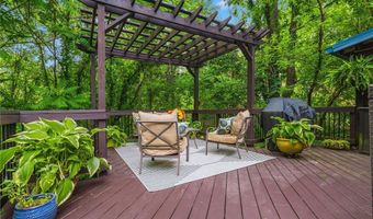 619 Portage Lakes Dr, Akron, OH 44319