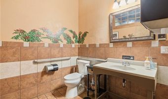 651 W Main Rd, Middletown, RI 02842