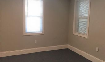 217 State St 1R, Bristol, RI 02809