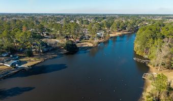 708 Town And Country Dr, Adel, GA 31620