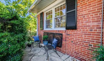 2911 EDGEHILL Dr, Alexandria, VA 22302